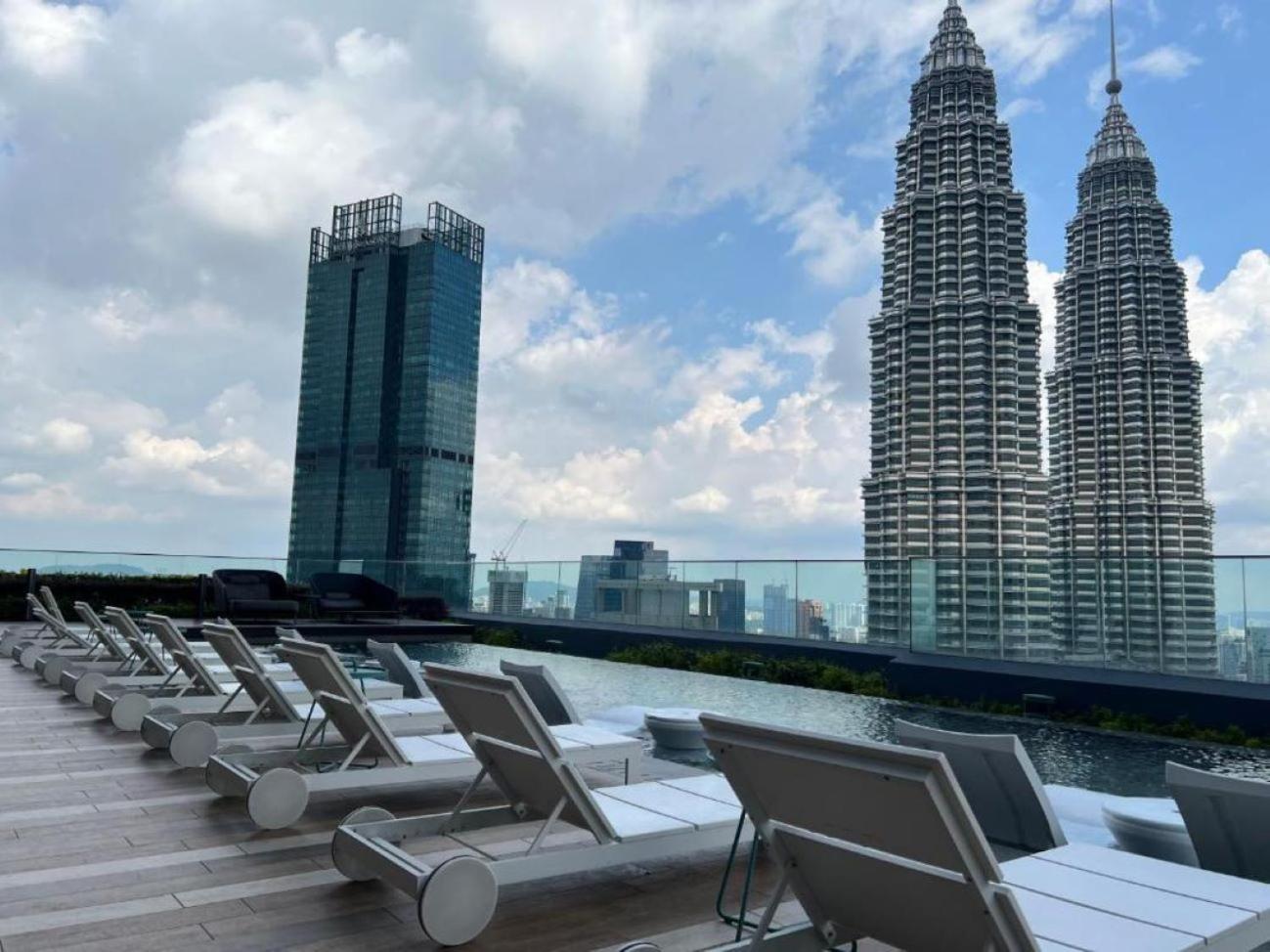 Star Residence Klcc By Sky Pool Kuala Lumpur Exterior photo