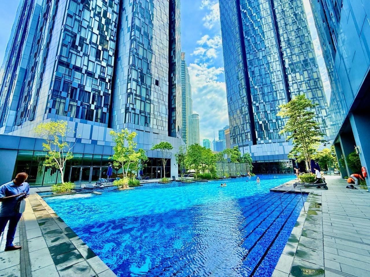 Star Residence Klcc By Sky Pool Kuala Lumpur Exterior photo