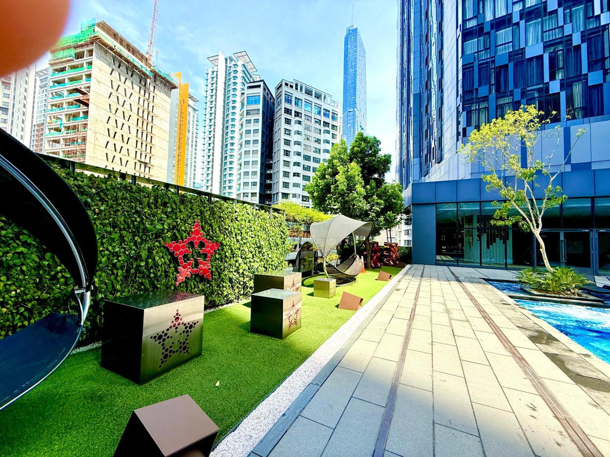 Star Residence Klcc By Sky Pool Kuala Lumpur Exterior photo