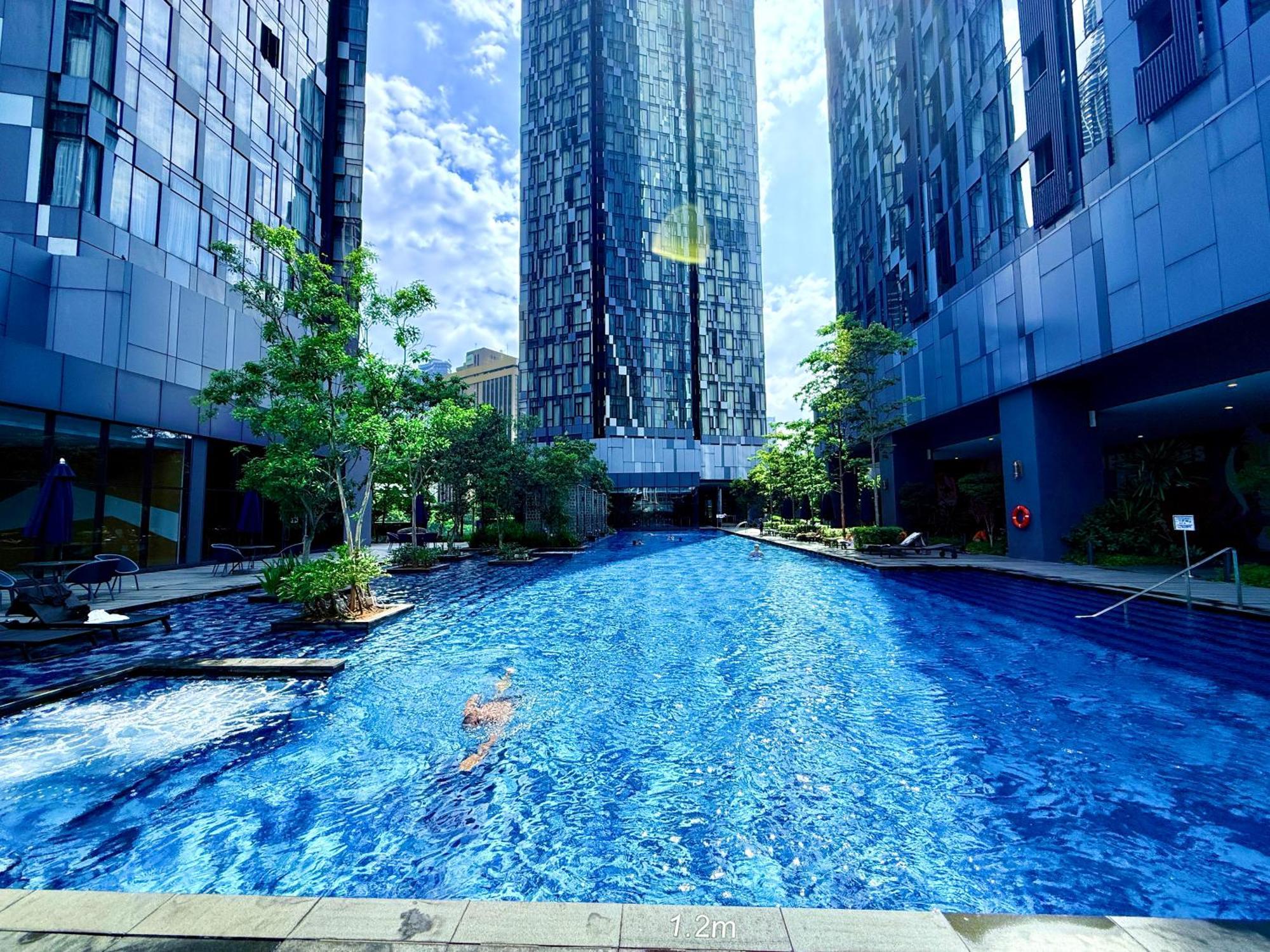 Star Residence Klcc By Sky Pool Kuala Lumpur Exterior photo